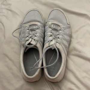 Dankso Honor Comfort Walking Hiking Sneakers